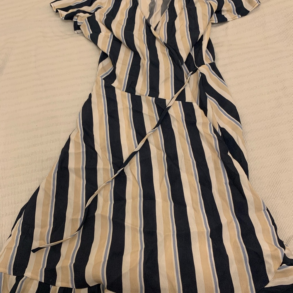 pretty wrap hollister dress